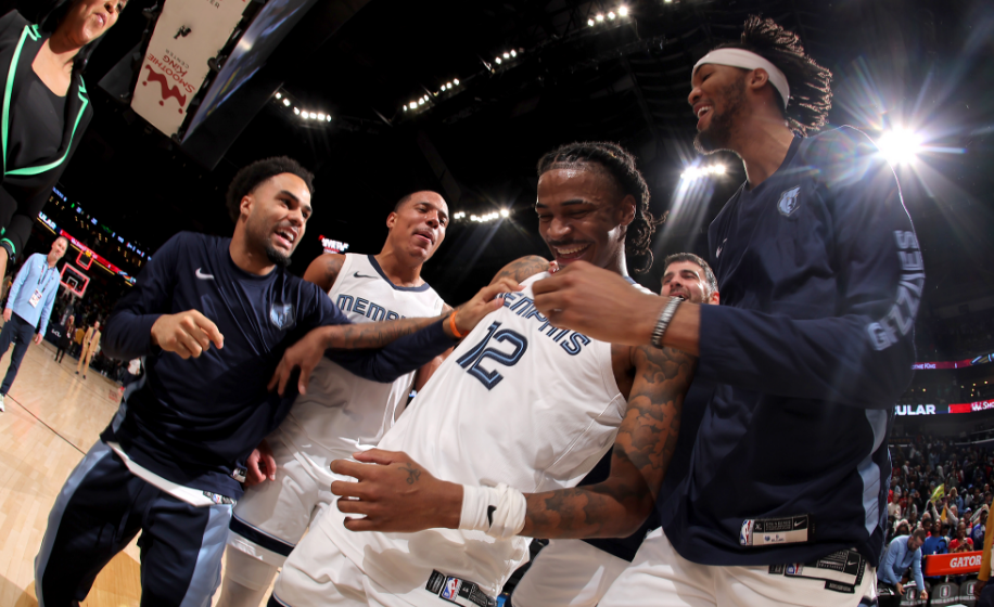 开云注册-赛后多伦多猛龙更衣室发声：社区盾节点到来，话题不断，团队化学反应显著(24年多伦多猛龙队球员名单)